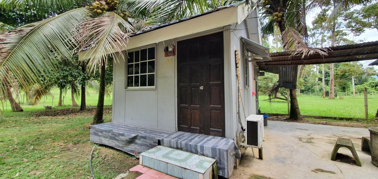 Chalet Kampong Semawar كوالا لكانغسار المظهر الخارجي الصورة