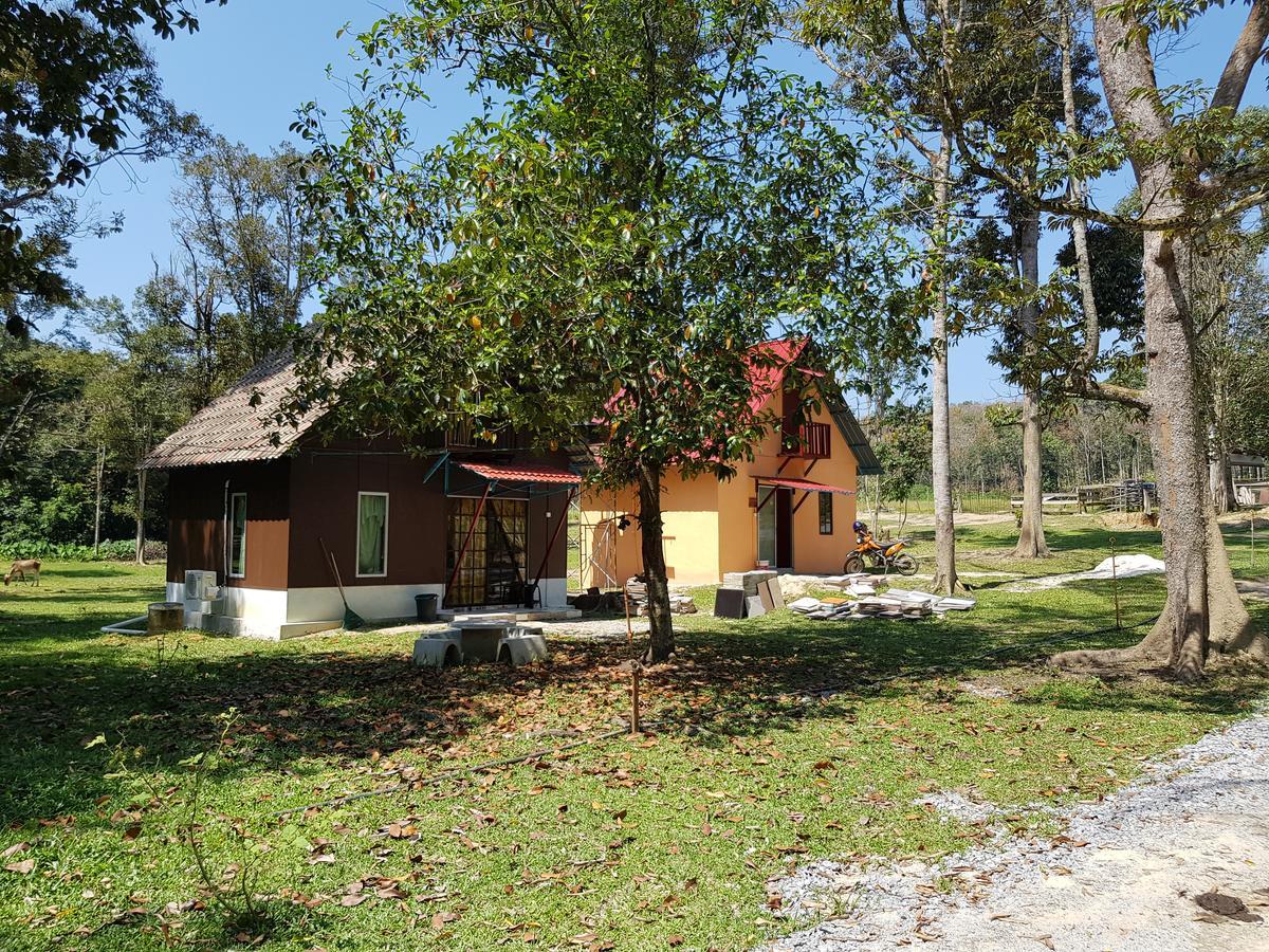 Chalet Kampong Semawar كوالا لكانغسار المظهر الخارجي الصورة